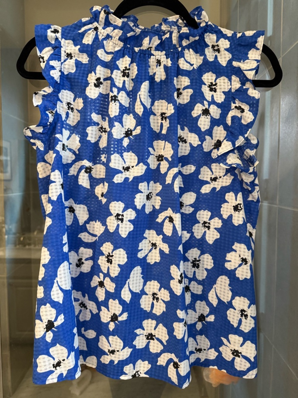 Who What Wear Blue and White Floral Print Top